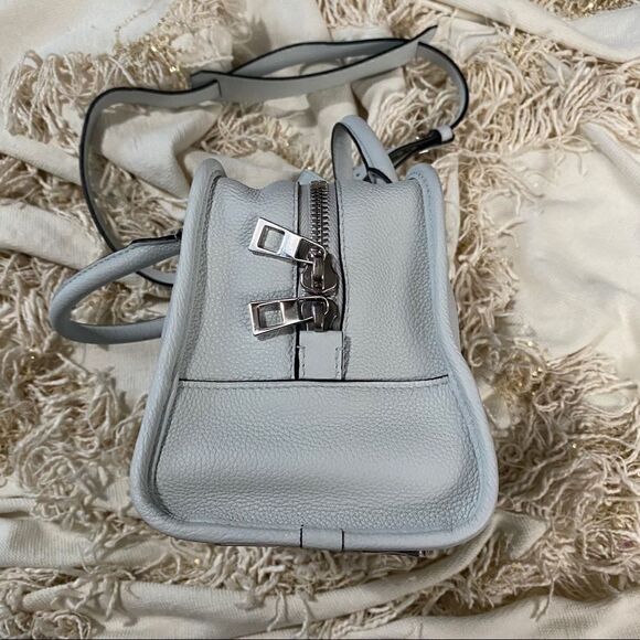 Loewe Amazona 28 Tote Bag in Light Blue - Picture 4 of 14